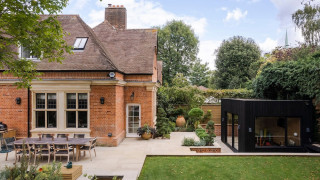 Refurbished Edwardian Manor with Contemporary Garden Room