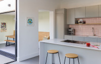 London contemporary kitchen bar