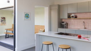 London contemporary kitchen bar