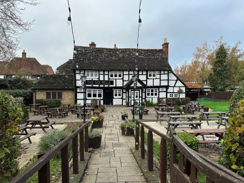 Six Bells Billinghurst