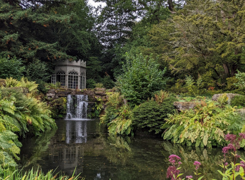 Woodling gardens folly